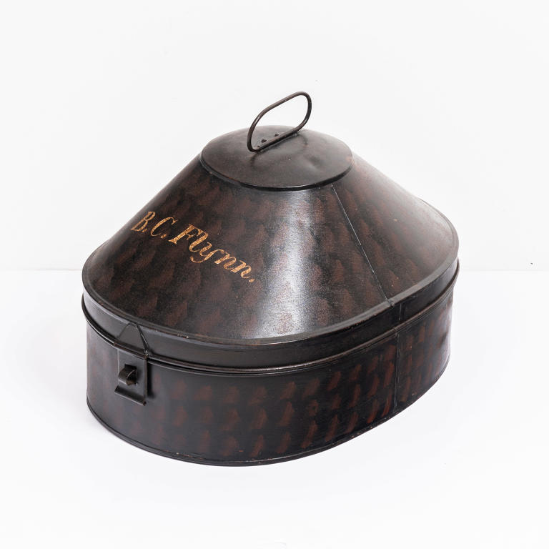 Pontypool Hat Tin