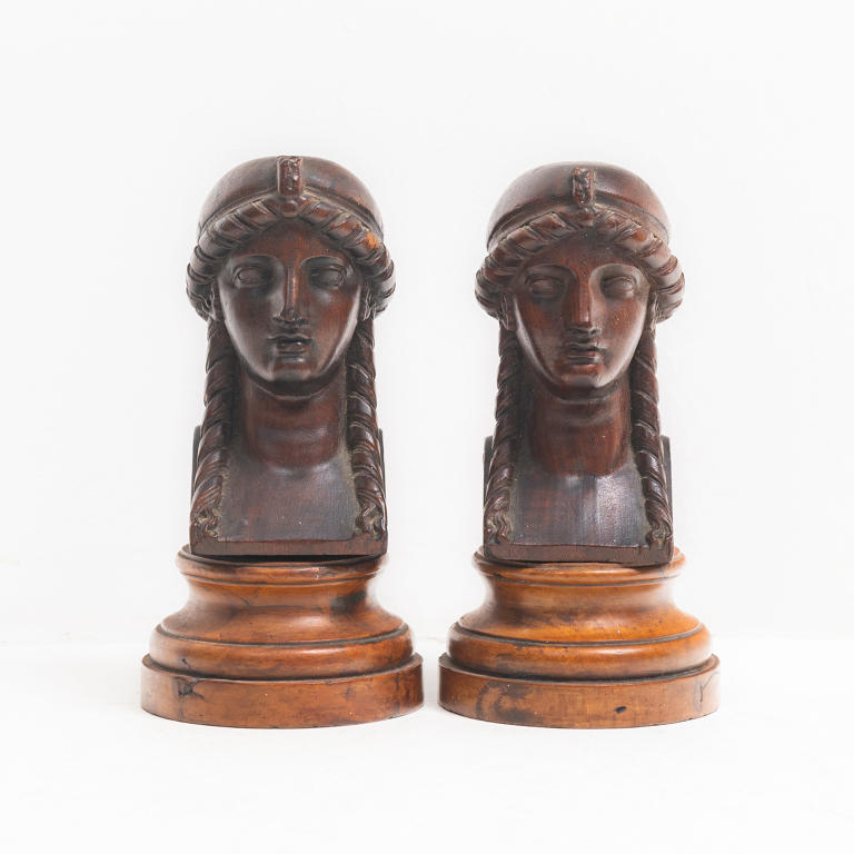 Neo-Classical Mounts