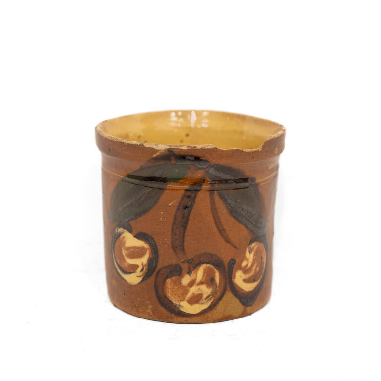 Cherries Pot
