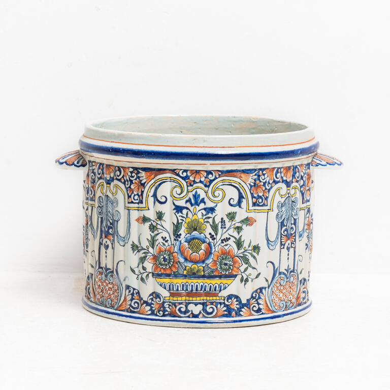 Polychrome Delft Pot